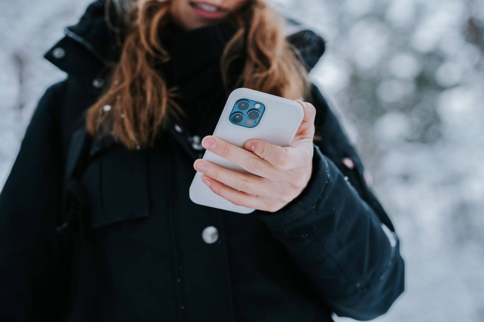 A discreet recording captured by a woman in a black jacket using SpyCamera Pro.